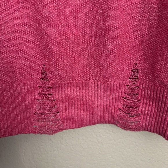 Frayed Denim NWT Gwen Distressed Sweater Raspberry Rose Sz S Knit Drop Shoulder - Picture 6 of 8